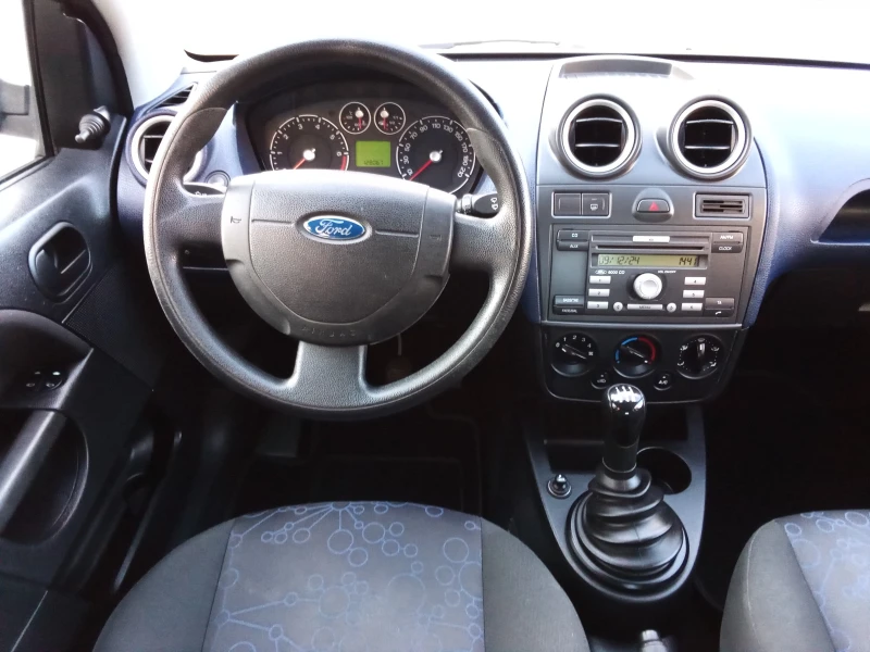 Ford Fiesta 1.3i-69kc. FACELIFT, снимка 9 - Автомобили и джипове - 48284729