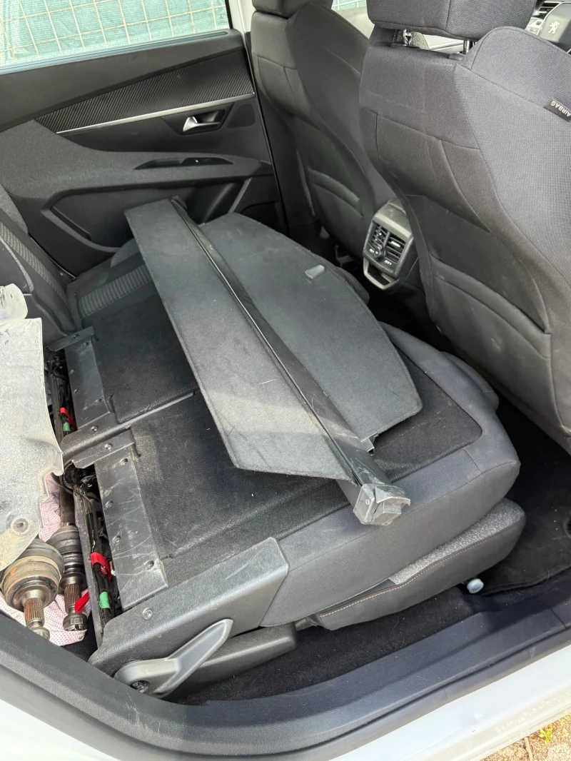 Peugeot 5008 5008 1.2бензин 2019, снимка 10 - Автомобили и джипове - 50507262