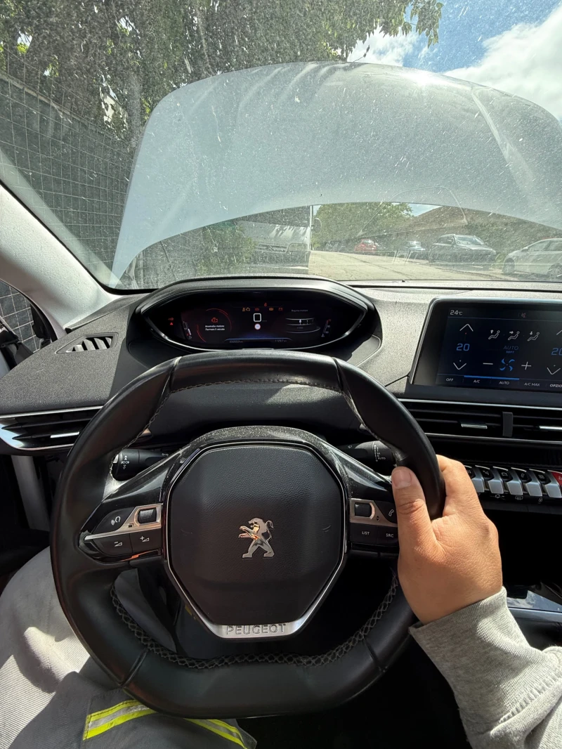 Peugeot 5008 5008 1.2бензин 2019, снимка 11 - Автомобили и джипове - 50507262