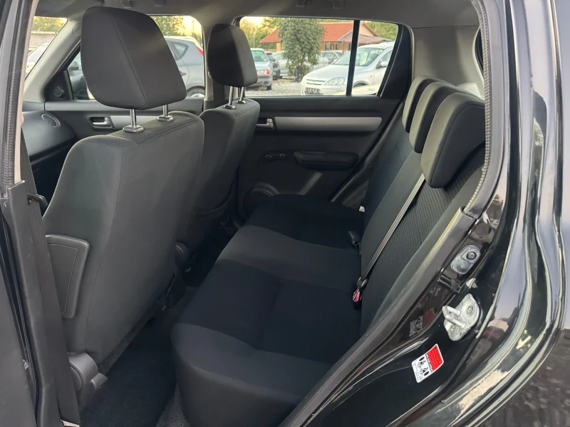 Suzuki Swift 1.5i KLIMA, снимка 12 - Автомобили и джипове - 52402214