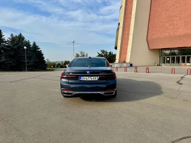 BMW 745 Le xDrive Pure Excellence Plug-In Hybrid, снимка 4 - Автомобили и джипове - 51943255