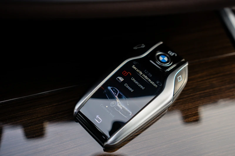 BMW 745 Le xDrive Pure Excellence Plug-In Hybrid, снимка 13 - Автомобили и джипове - 51943255