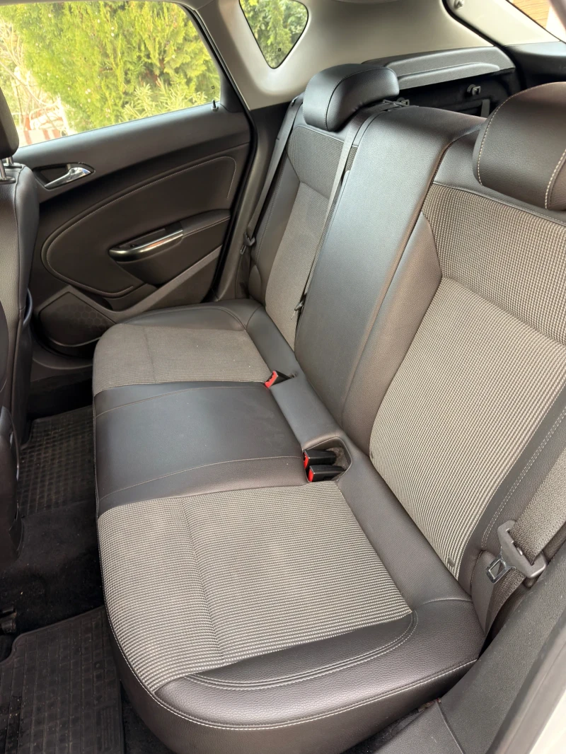 Opel Astra, снимка 9 - Автомобили и джипове - 52657167