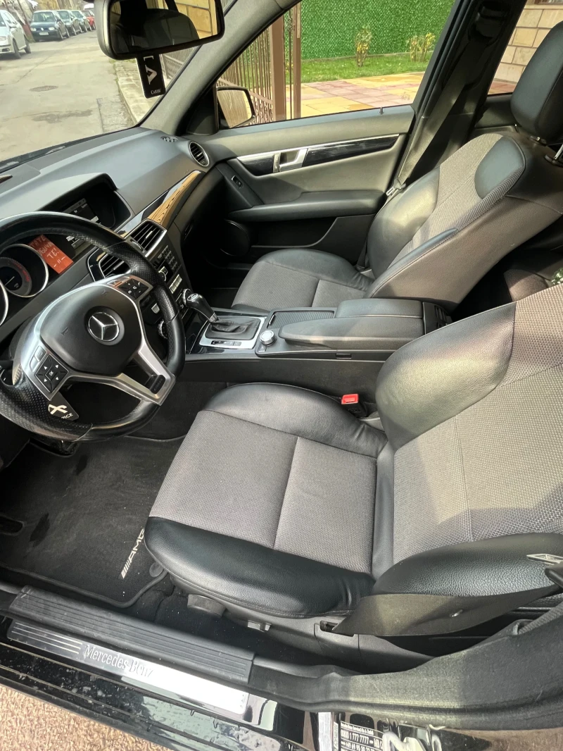Mercedes-Benz C 220 C220 AMG-Optic 7G-tronic, снимка 4 - Автомобили и джипове - 52552490