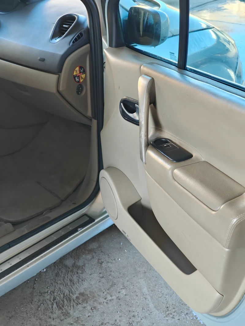 Renault Megane, снимка 9 - Автомобили и джипове - 52857652