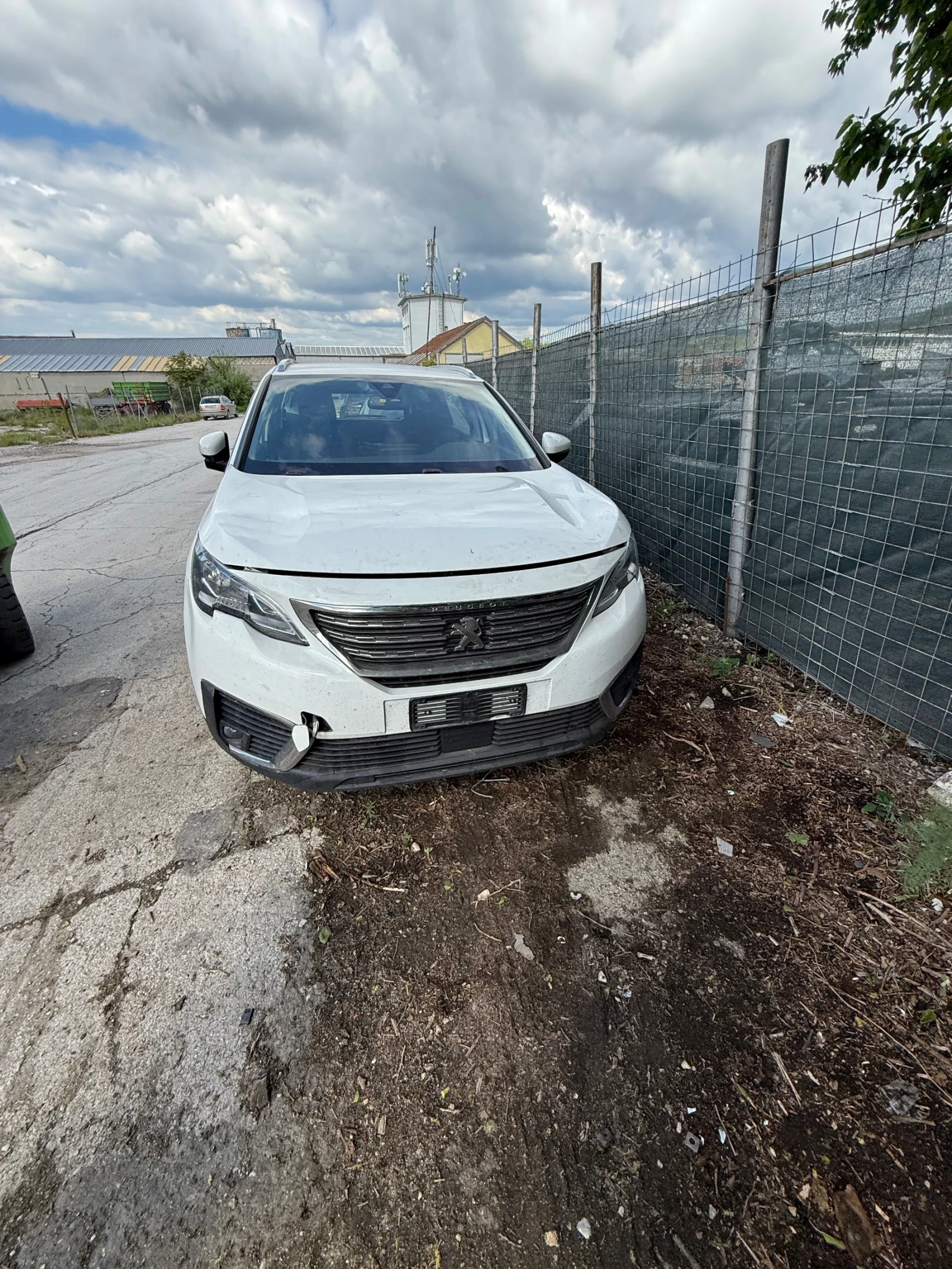 Peugeot 5008 5008 1.2бензин 2019, снимка 1