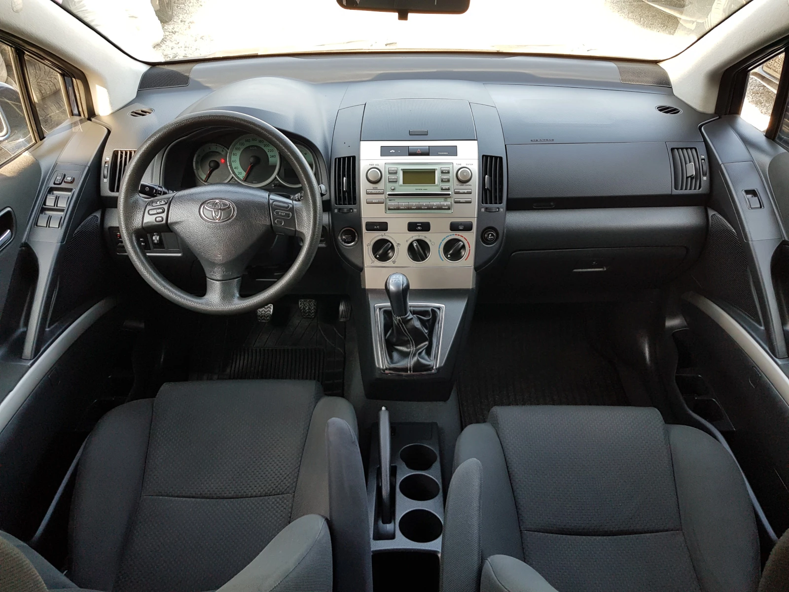 Toyota Corolla verso 1.8 i - 129 к.с. ИТАЛИЯ 151 804 КМ ! ЛИЗИНГ - изображение 10