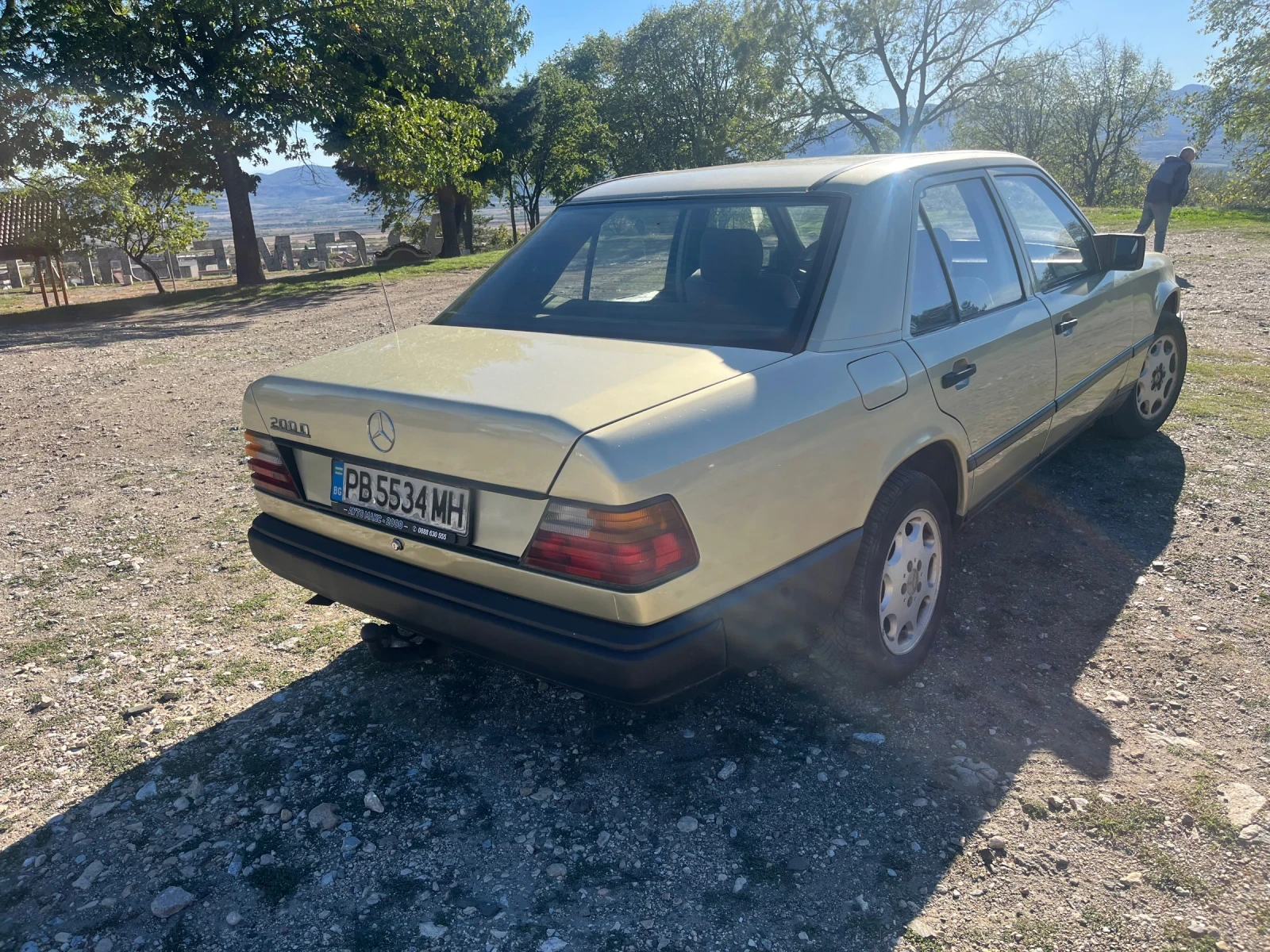 Mercedes-Benz 124  - изображение 5