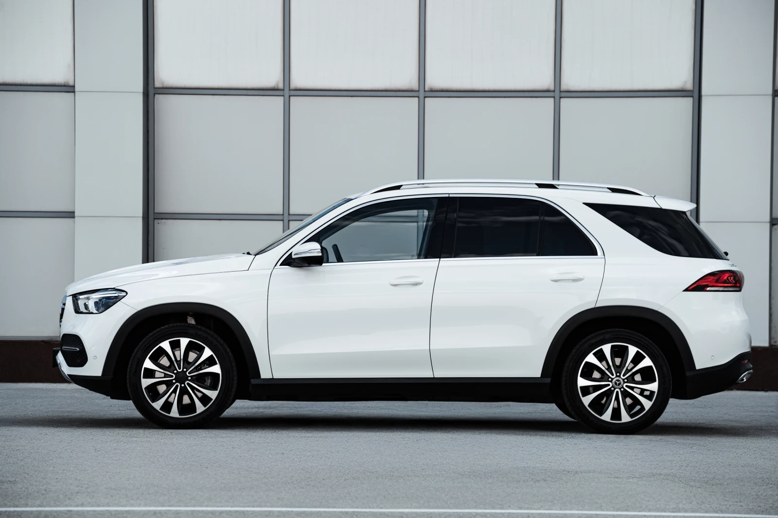 Mercedes-Benz GLE 450 EQ BOOST/AMG LINE/4 MATIC/BURMESTER/360 CAM/PODGR - изображение 8