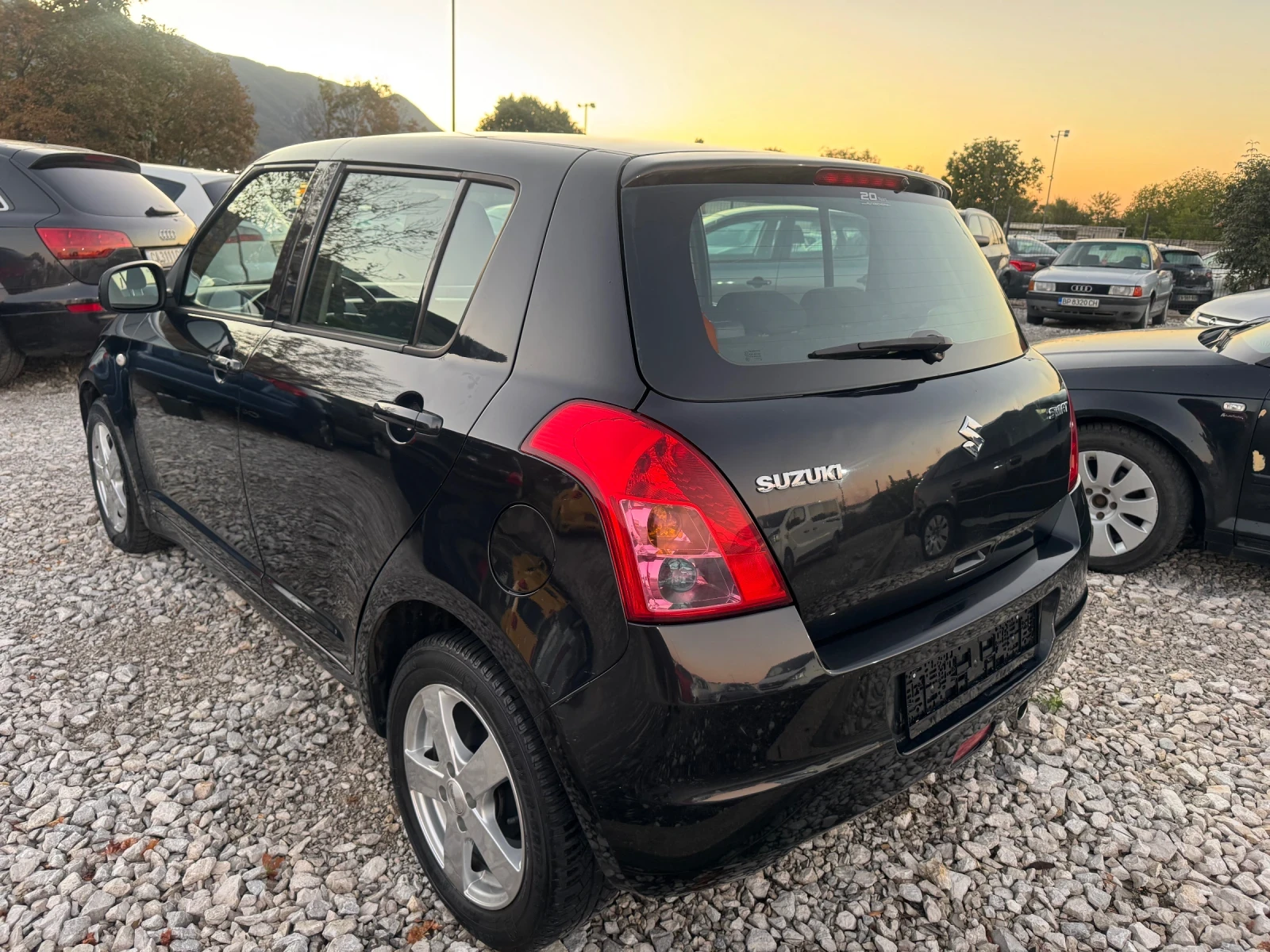 Suzuki Swift 1.5i KLIMA - изображение 5