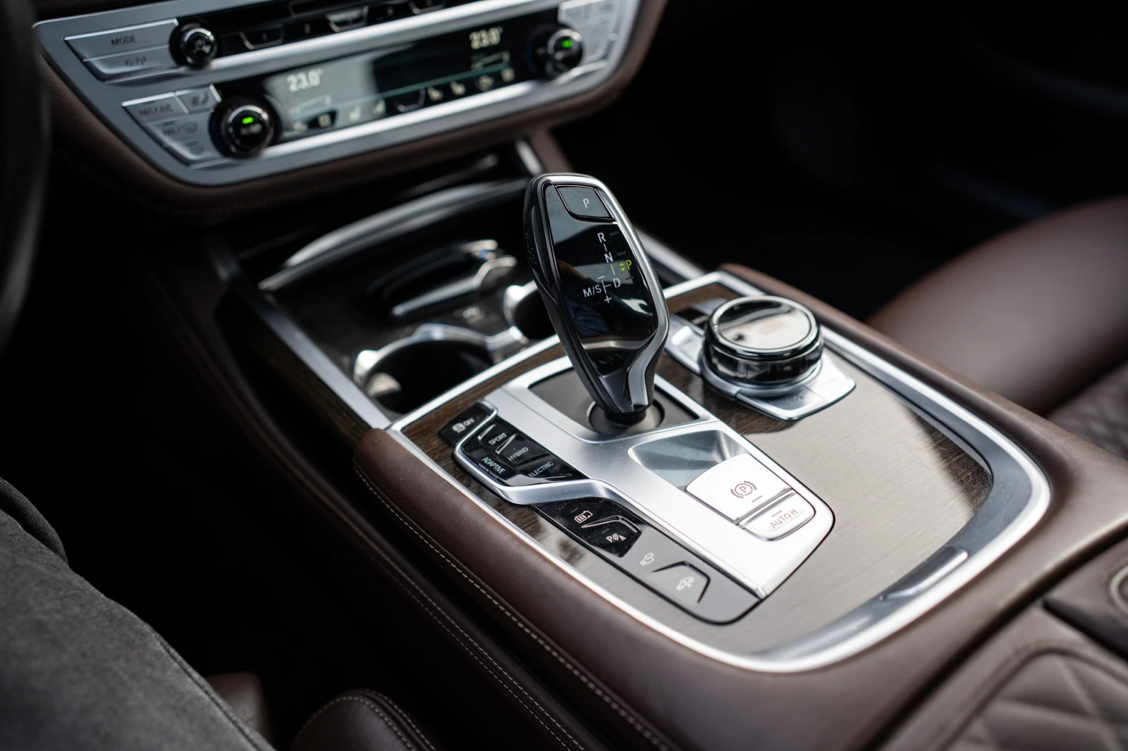 BMW 745 Le xDrive Pure Excellence Plug-In Hybrid | Mobile.bg   12