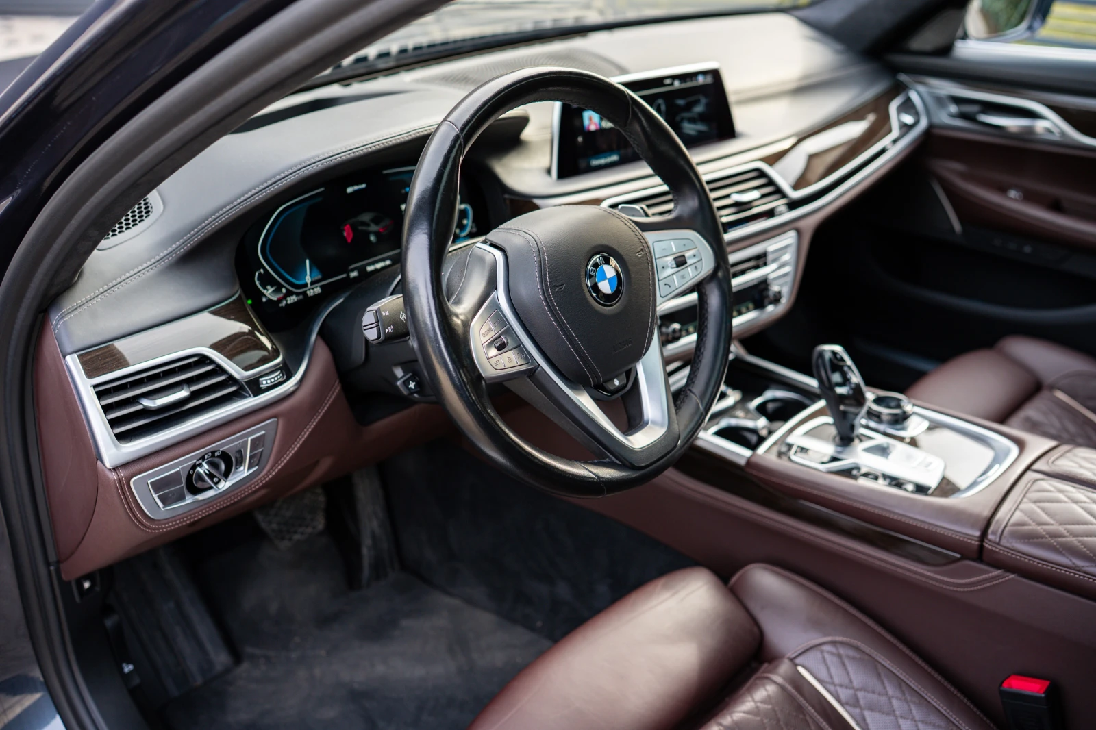 BMW 745 Le xDrive Pure Excellence Plug-In Hybrid - изображение 8