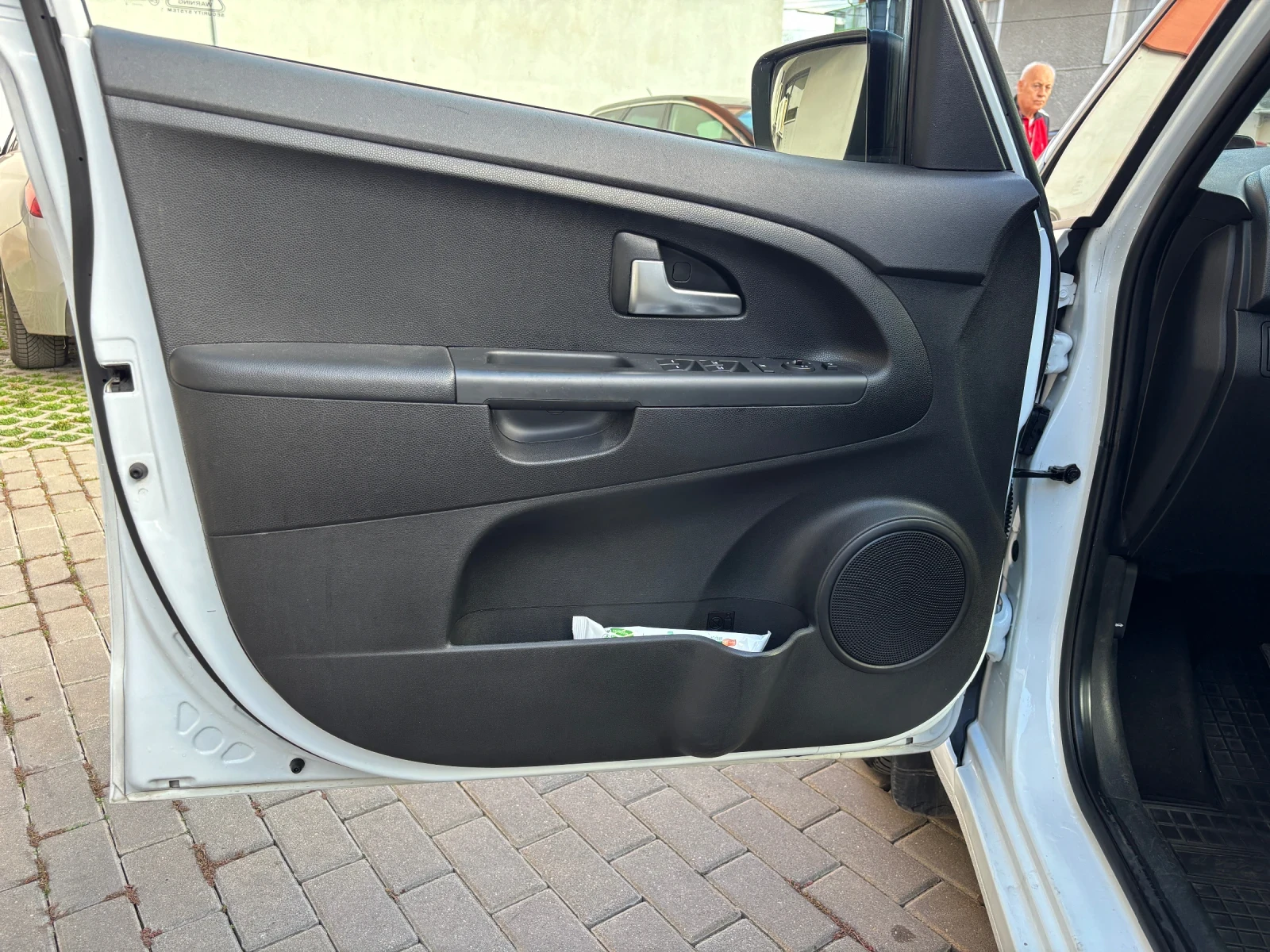 Kia Venga 1.4 CRDi - изображение 10