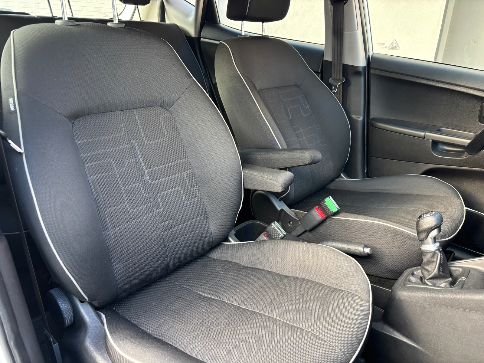 Kia Venga 1.4 CRDi | Mobile.bg � ����������� 13