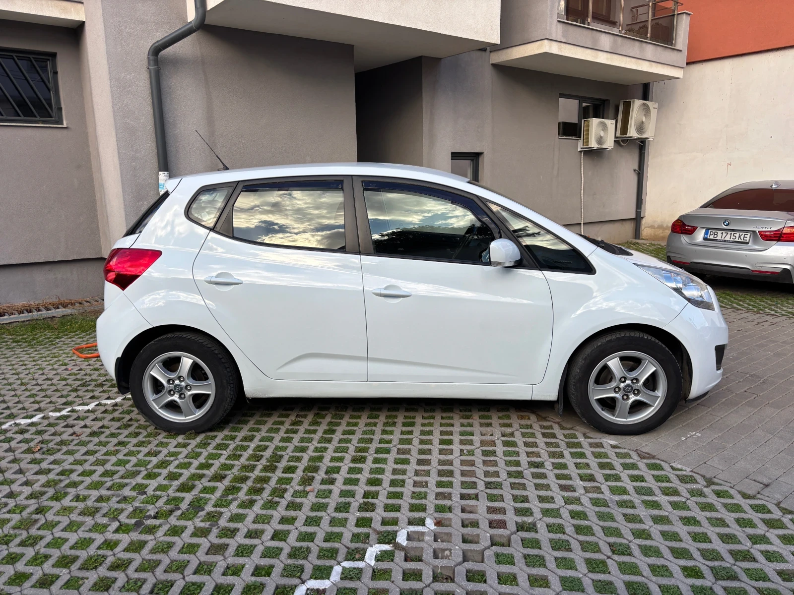 Kia Venga 1.4 CRDi - изображение 4