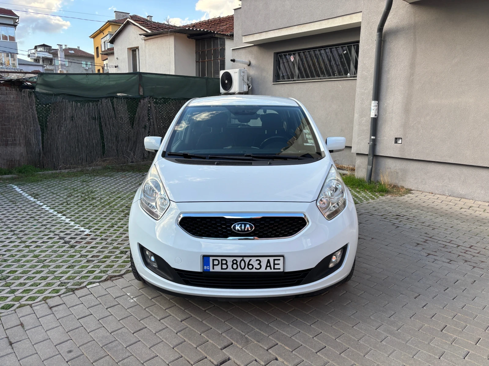 Kia Venga 1.4 CRDi - изображение 2