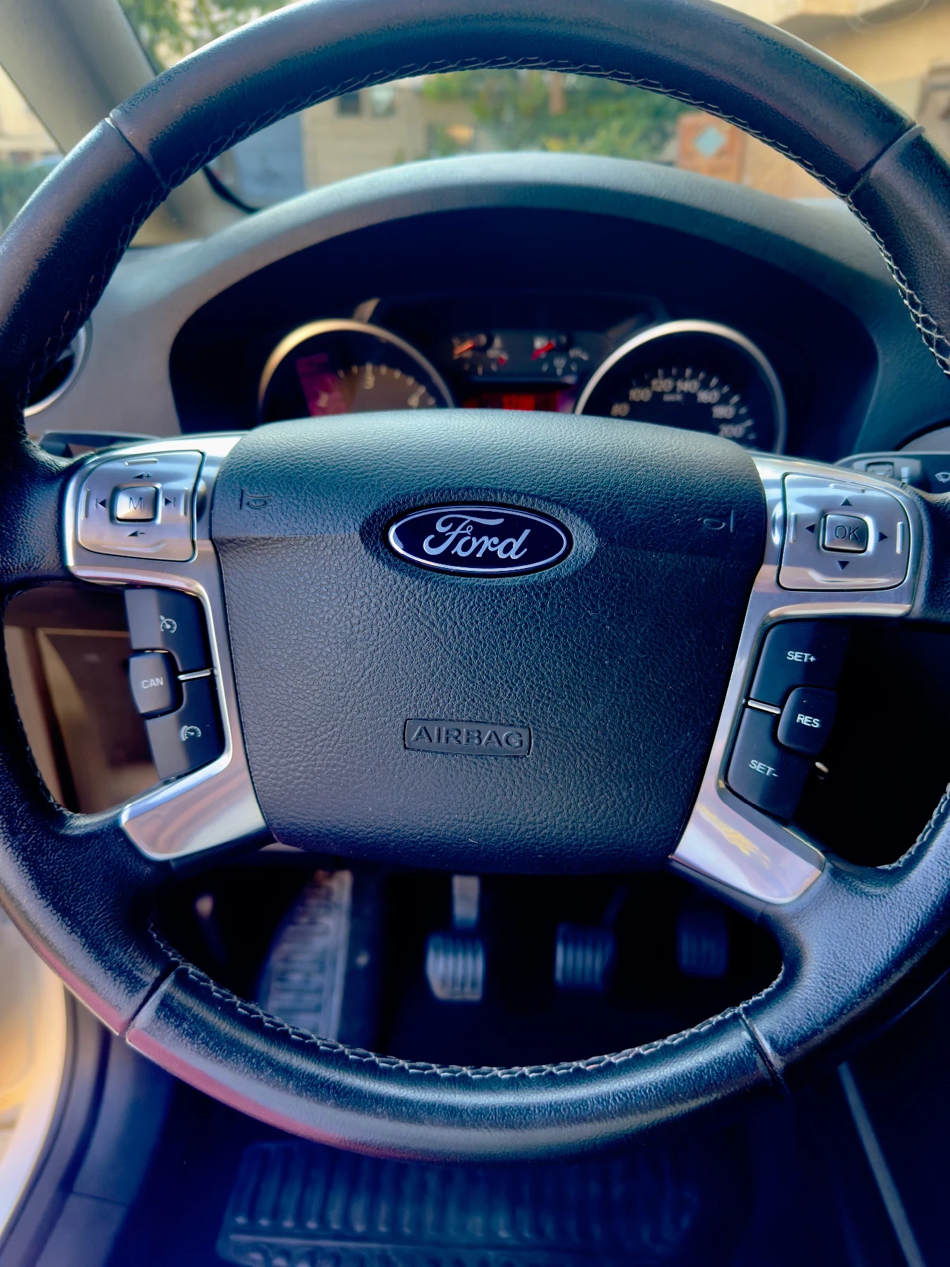 Ford Galaxy 2.0D - изображение 10