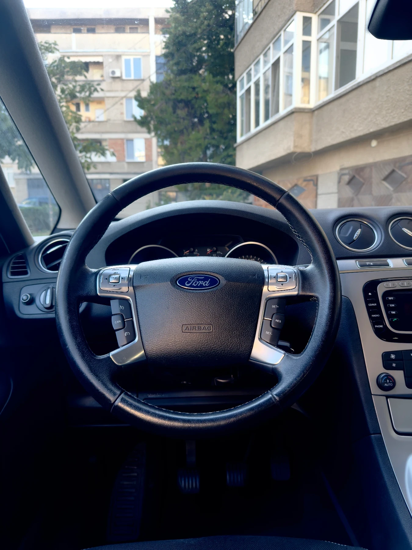 Ford Galaxy 2.0D - изображение 7