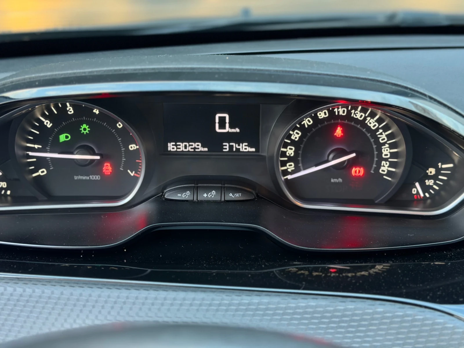 Peugeot 2008 1.2 PureTech/ VT?- Бензин - изображение 10