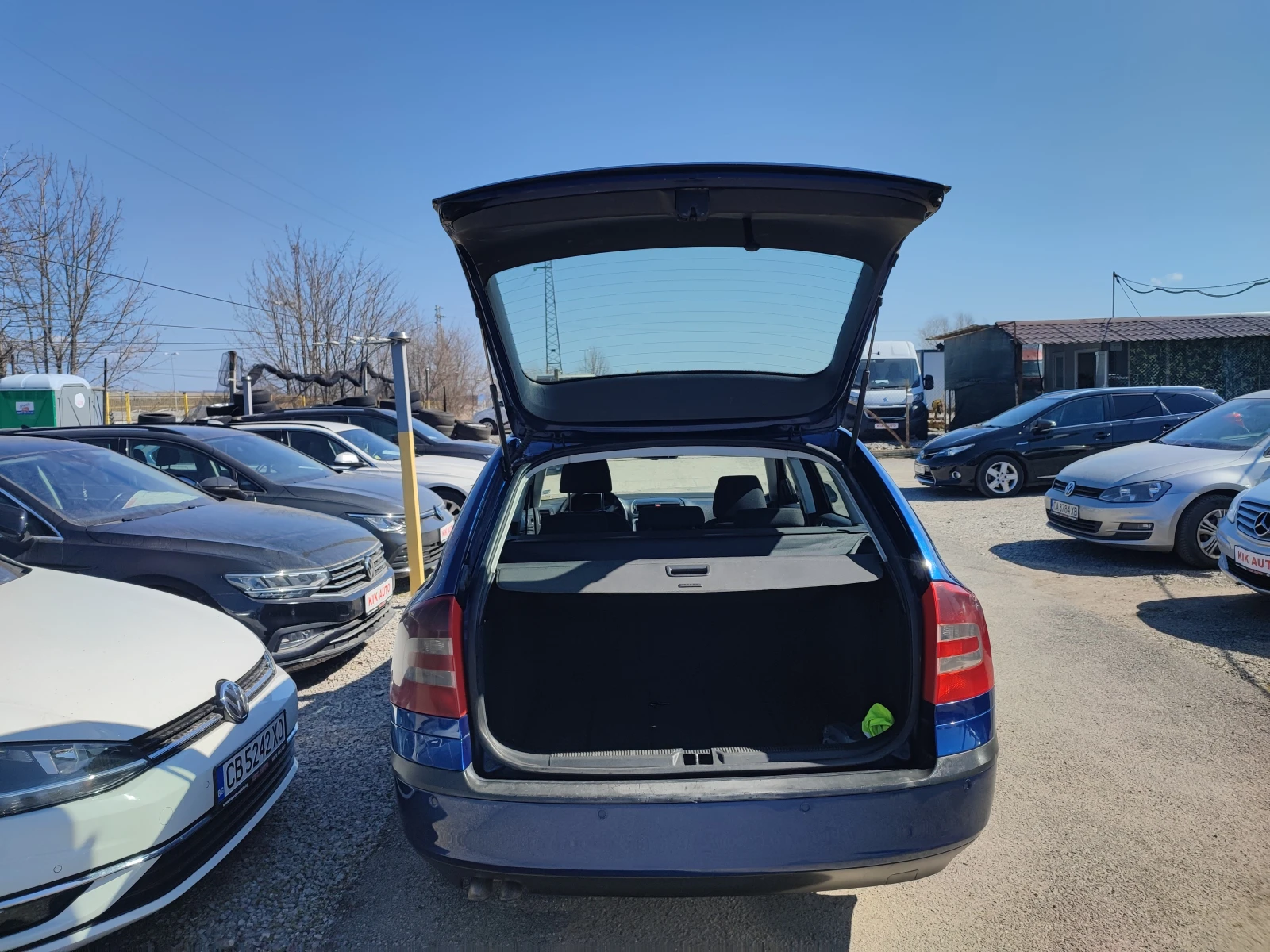 Skoda Octavia 2.0D-140ks-АВТОМАТ-ПАРКТРОНИК, снимка 16 - Автомобили и джипове - 53835834