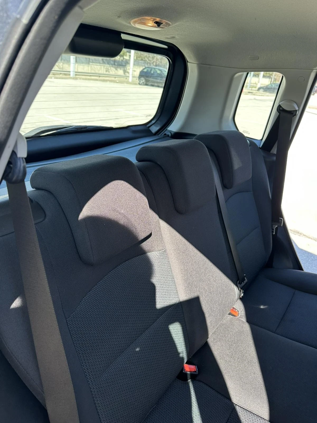 Mazda 2 1.3 бензин 75к.с. FACELIFT , снимка 12 - Автомобили и джипове - 54043219