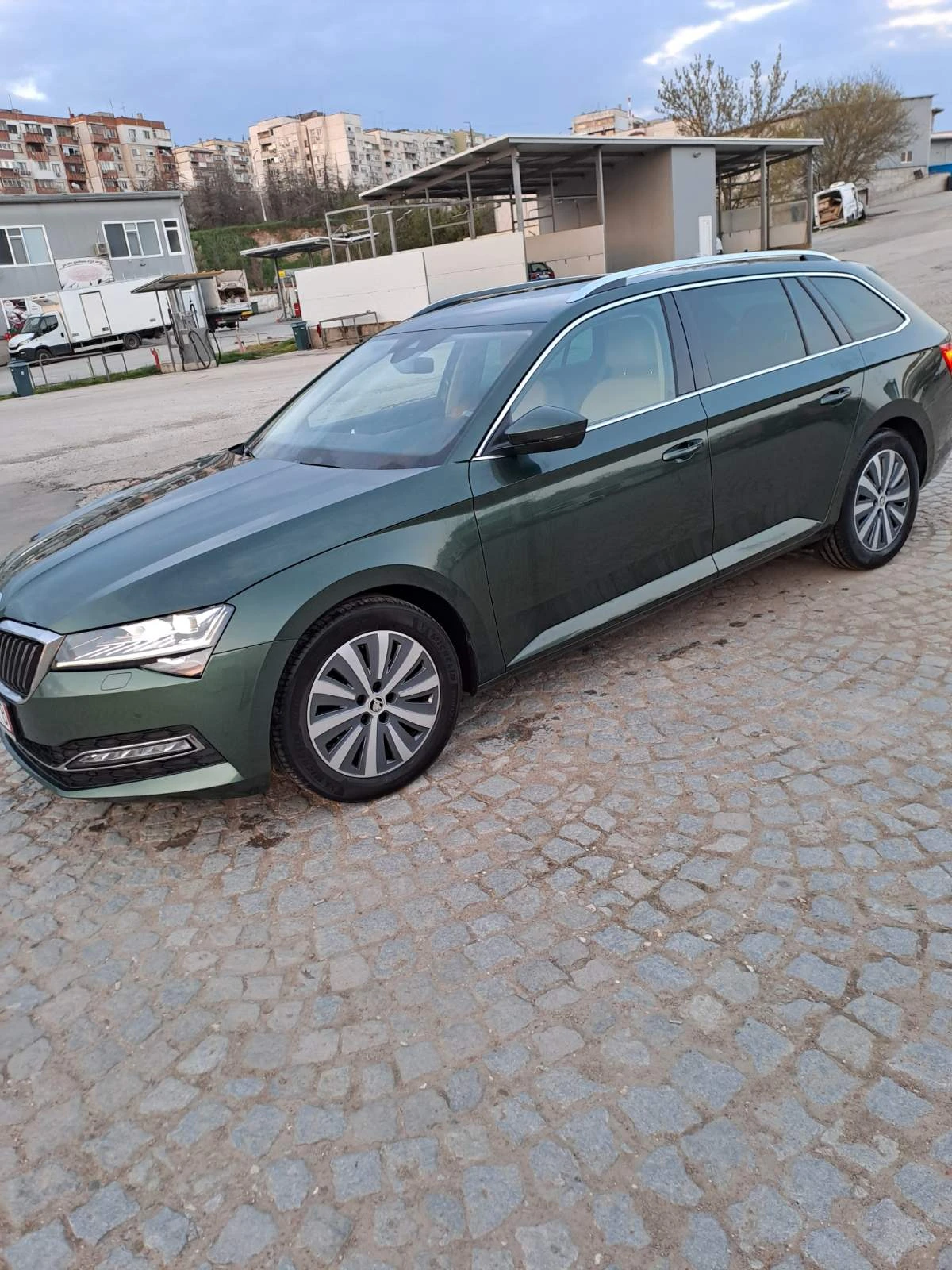 Skoda Superb, снимка 5 - Автомобили и джипове - 54169174