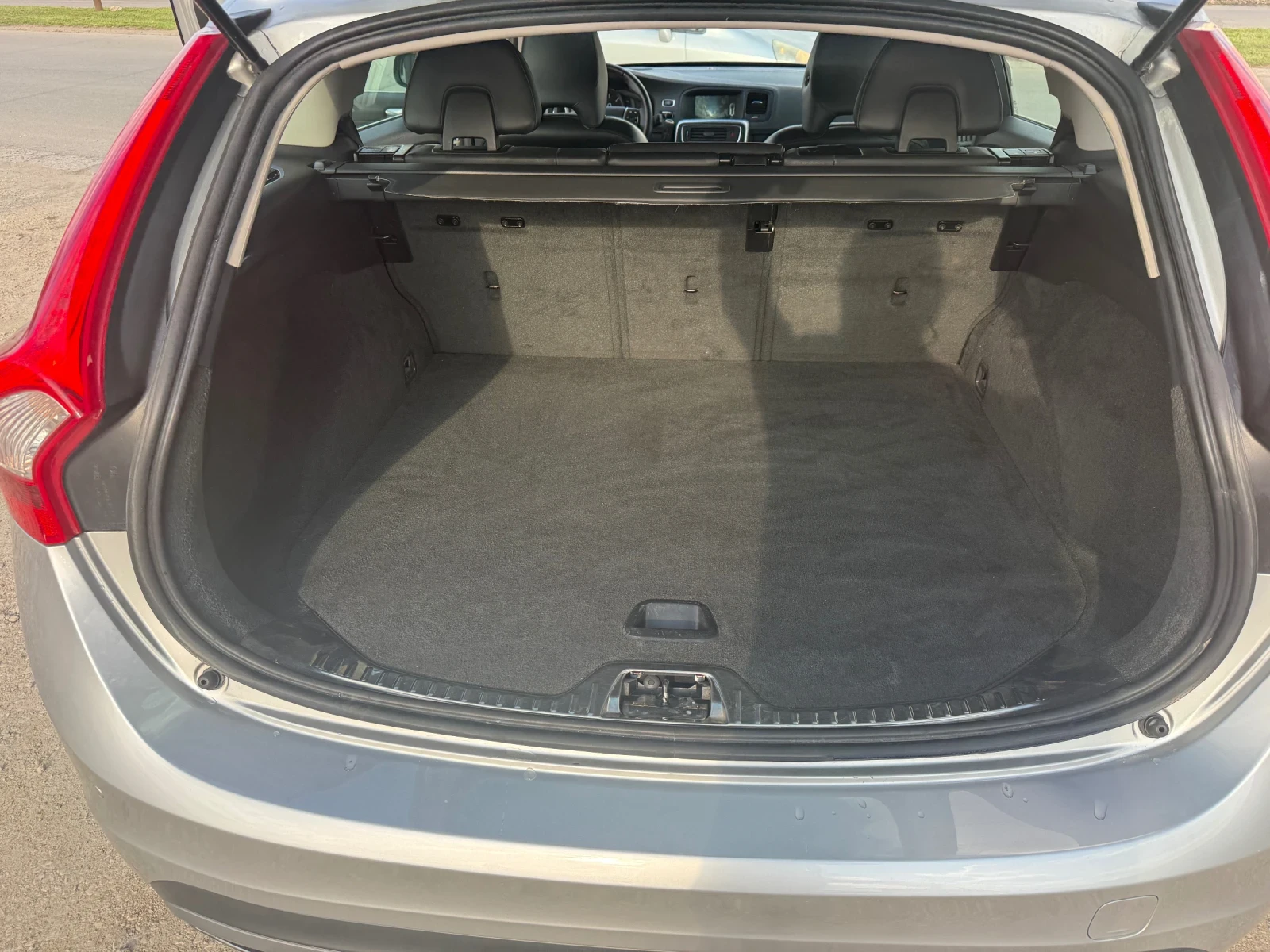 Volvo V60 ДИСТРОНИК-АВТОМАТИК, снимка 15 - Автомобили и джипове - 54347568