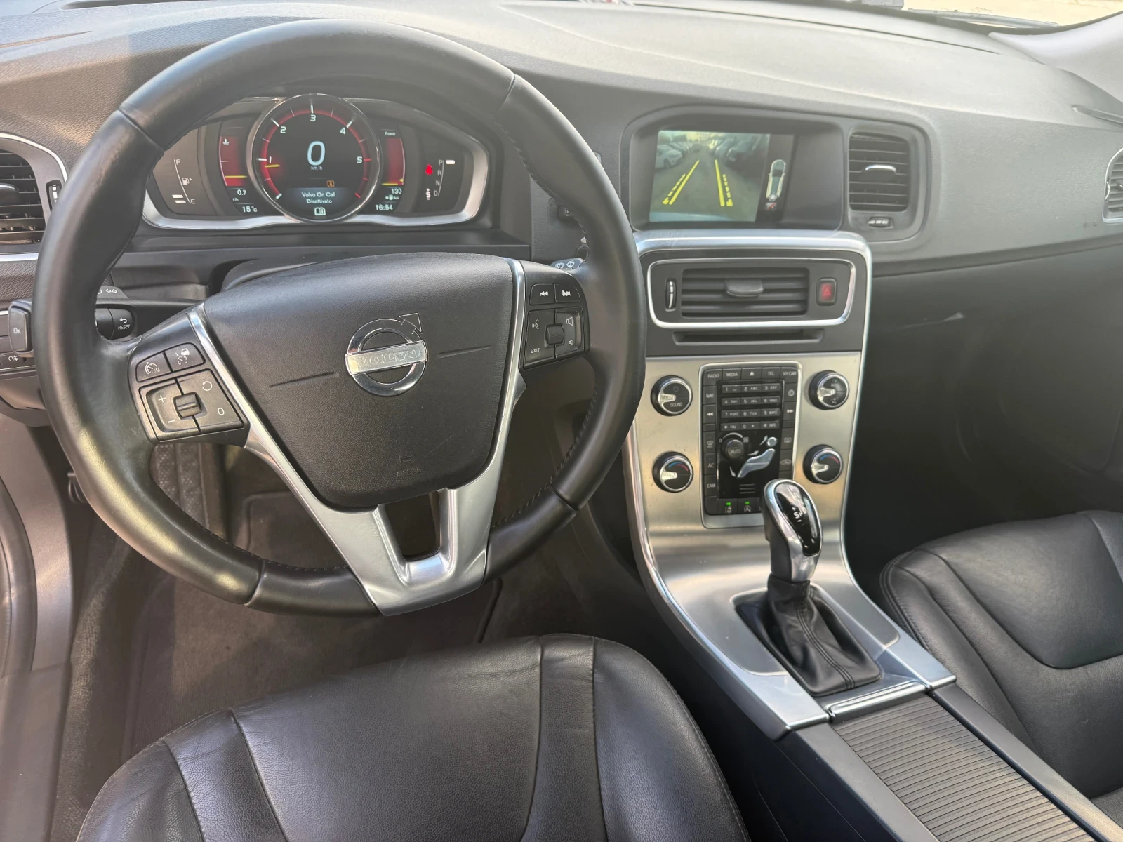 Volvo V60 ДИСТРОНИК-АВТОМАТИК, снимка 12 - Автомобили и джипове - 54347568