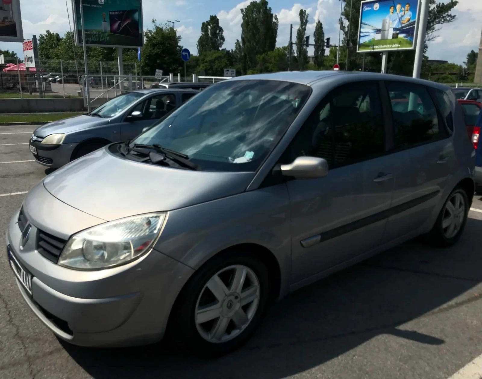 Renault Scenic, снимка 2 - Автомобили и джипове - 55346737