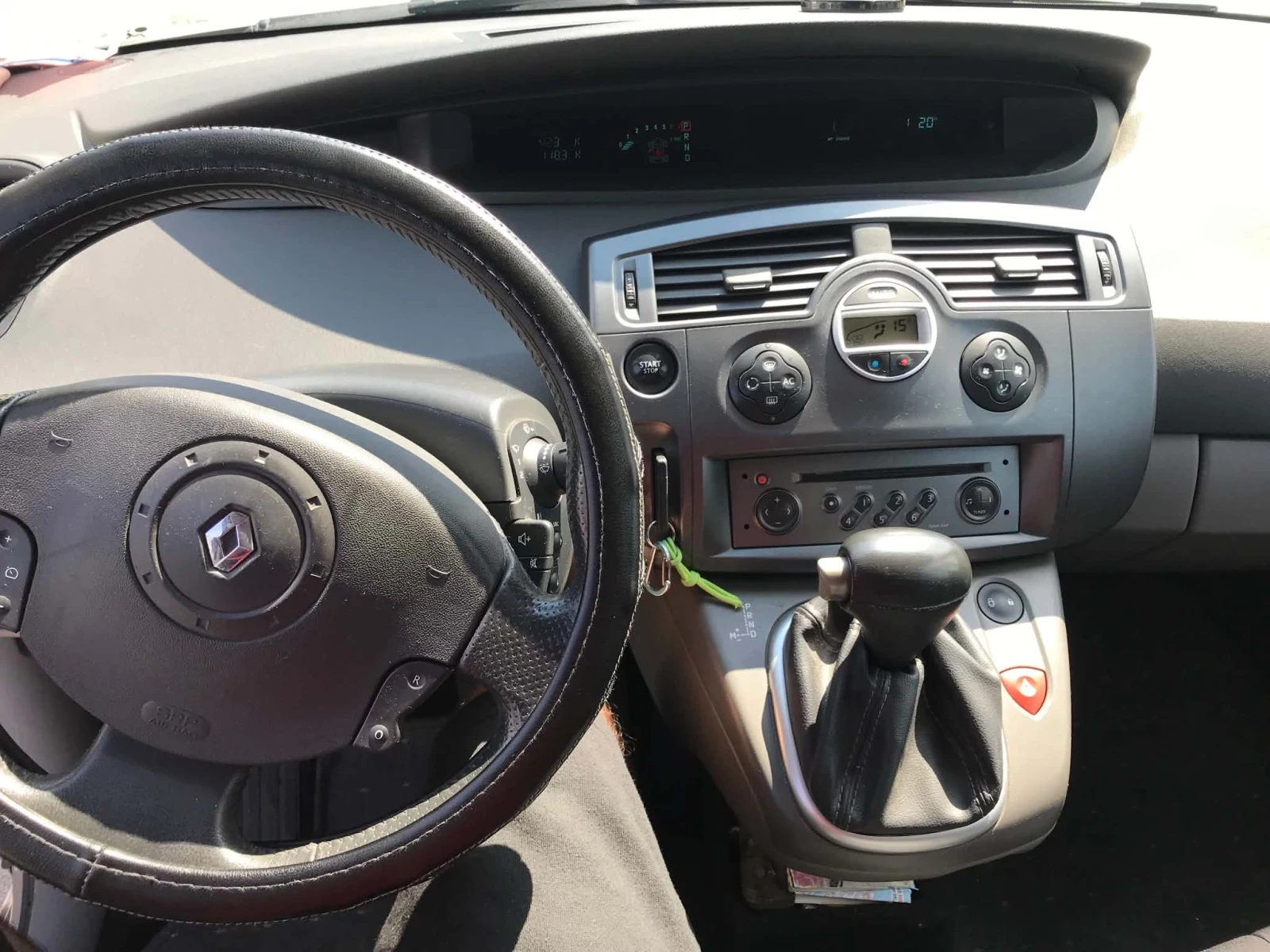 Renault Scenic, снимка 8 - Автомобили и джипове - 55346737