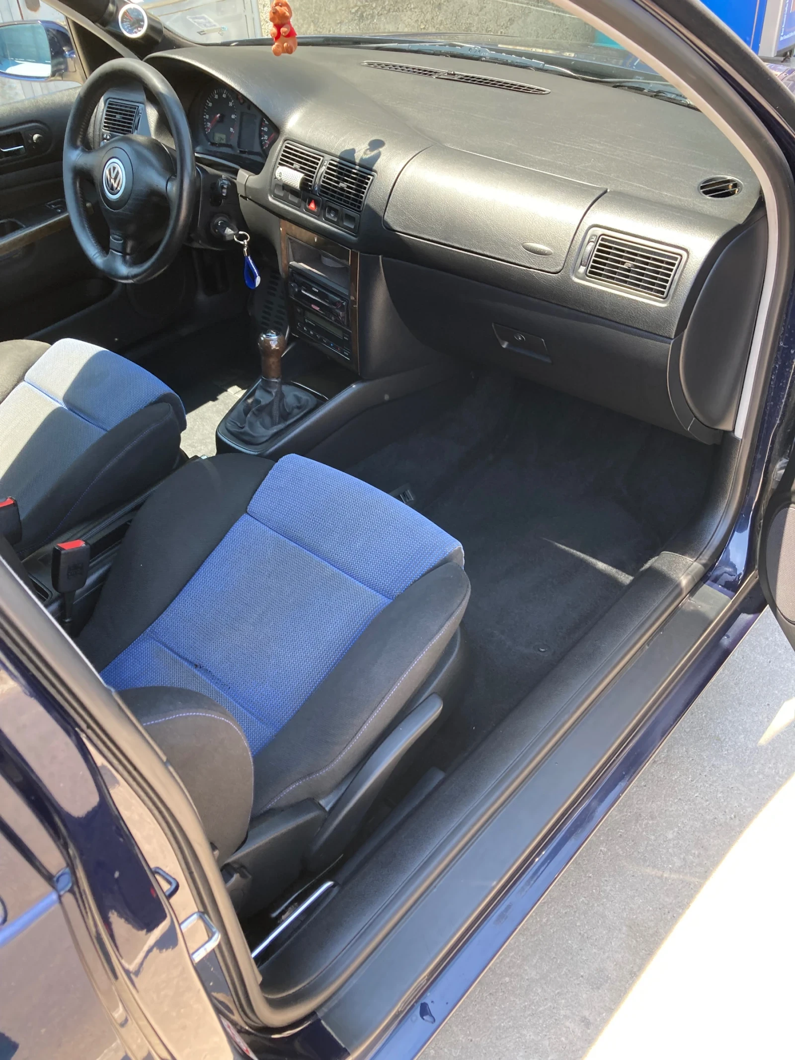 VW Golf, снимка 5 - Автомобили и джипове - 55325223
