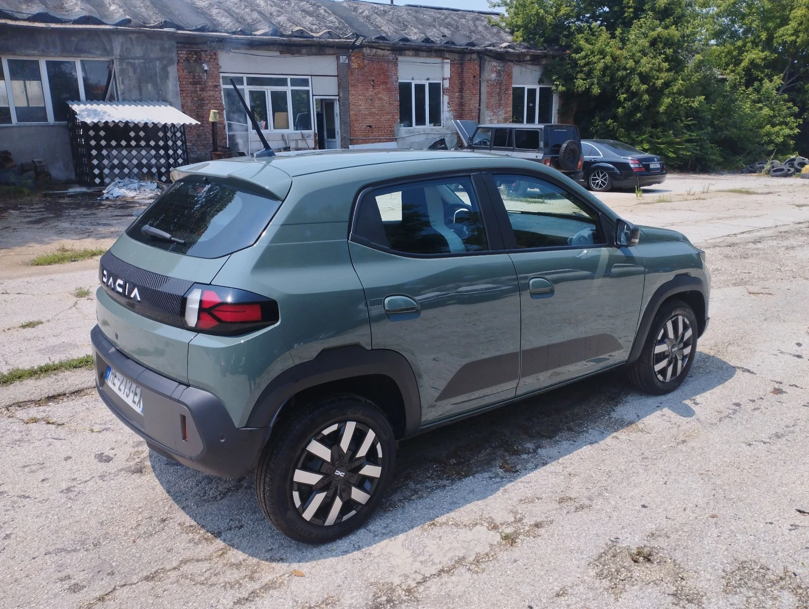 Dacia Spring, снимка 5 - Автомобили и джипове - 55364405