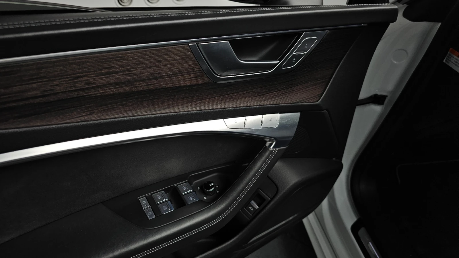 Audi A7 * ДИСТРОНИК * 2 КЛЮЧА * ОБДУХВАНЕ * 360 * МАСАЖИ, снимка 13 - Автомобили и джипове - 55392721