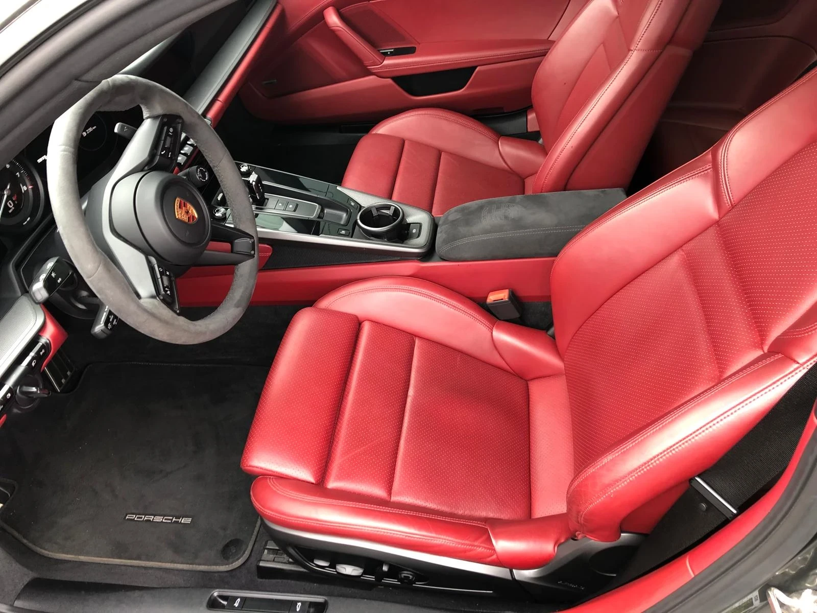 Porsche 911 CARRERA / KEYLESS / CARFAX, снимка 4 - Автомобили и джипове - 55398315