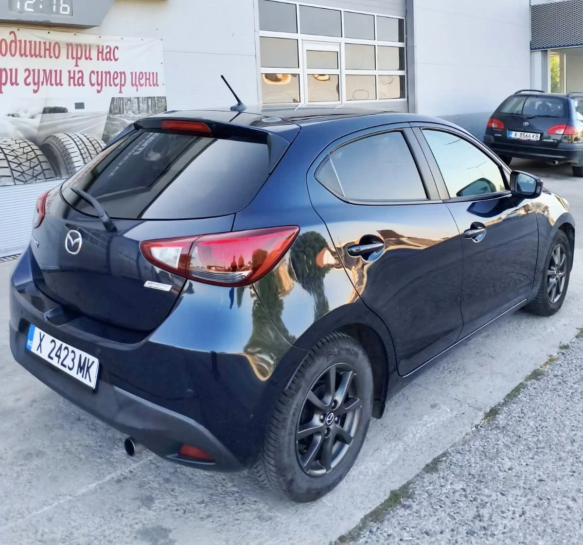 Mazda 2  , 1.5i (с верига) - бензин, снимка 5 - Автомобили и джипове - 55483575