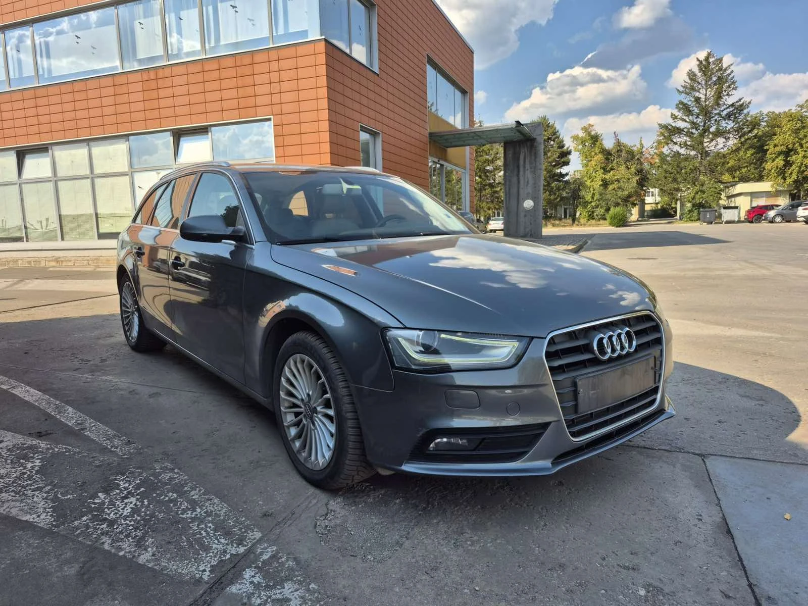 Audi A4, снимка 2 - Автомобили и джипове - 56067144