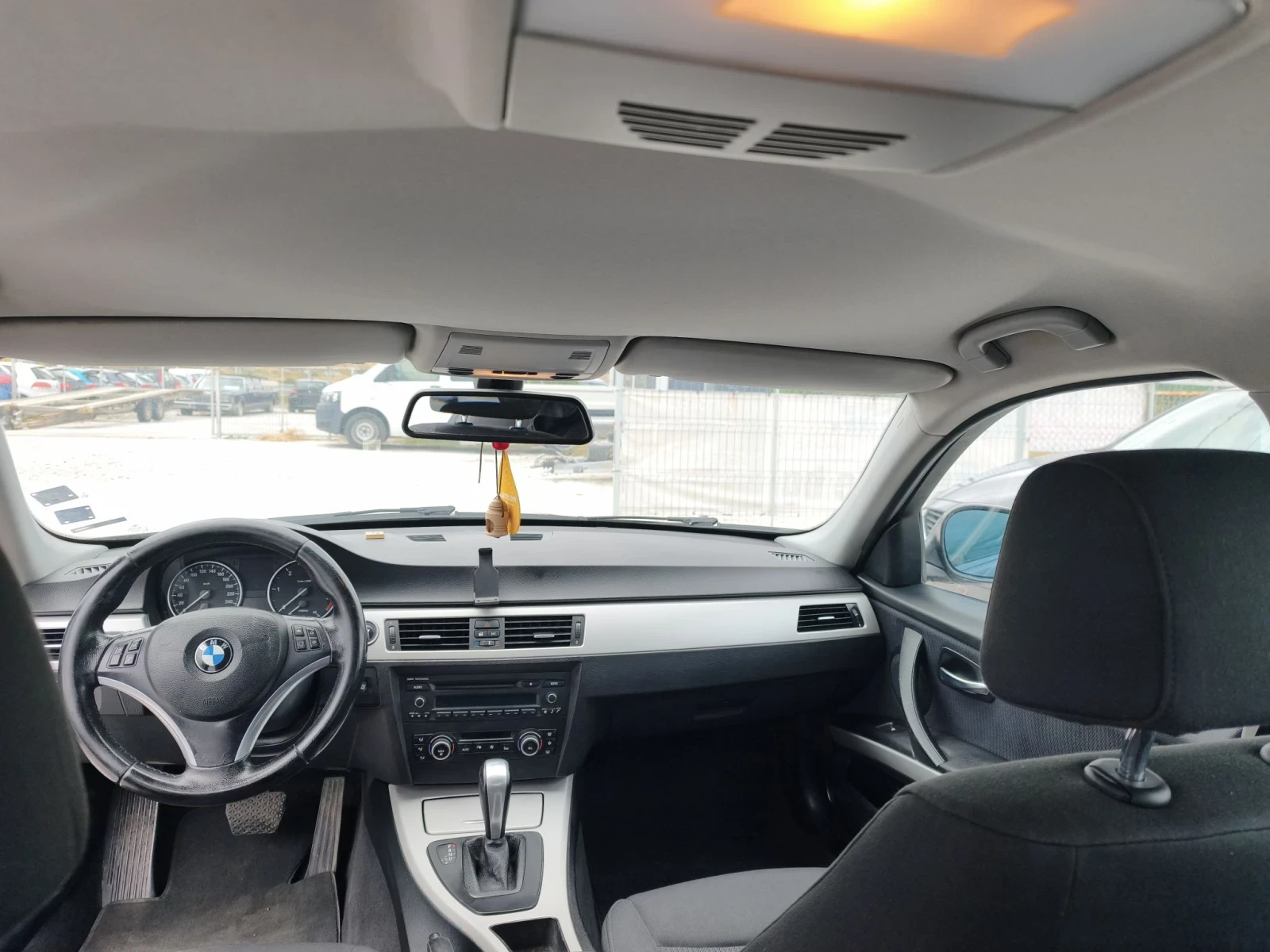 BMW 320 2.0 D, снимка 11 - Автомобили и джипове - 56463208