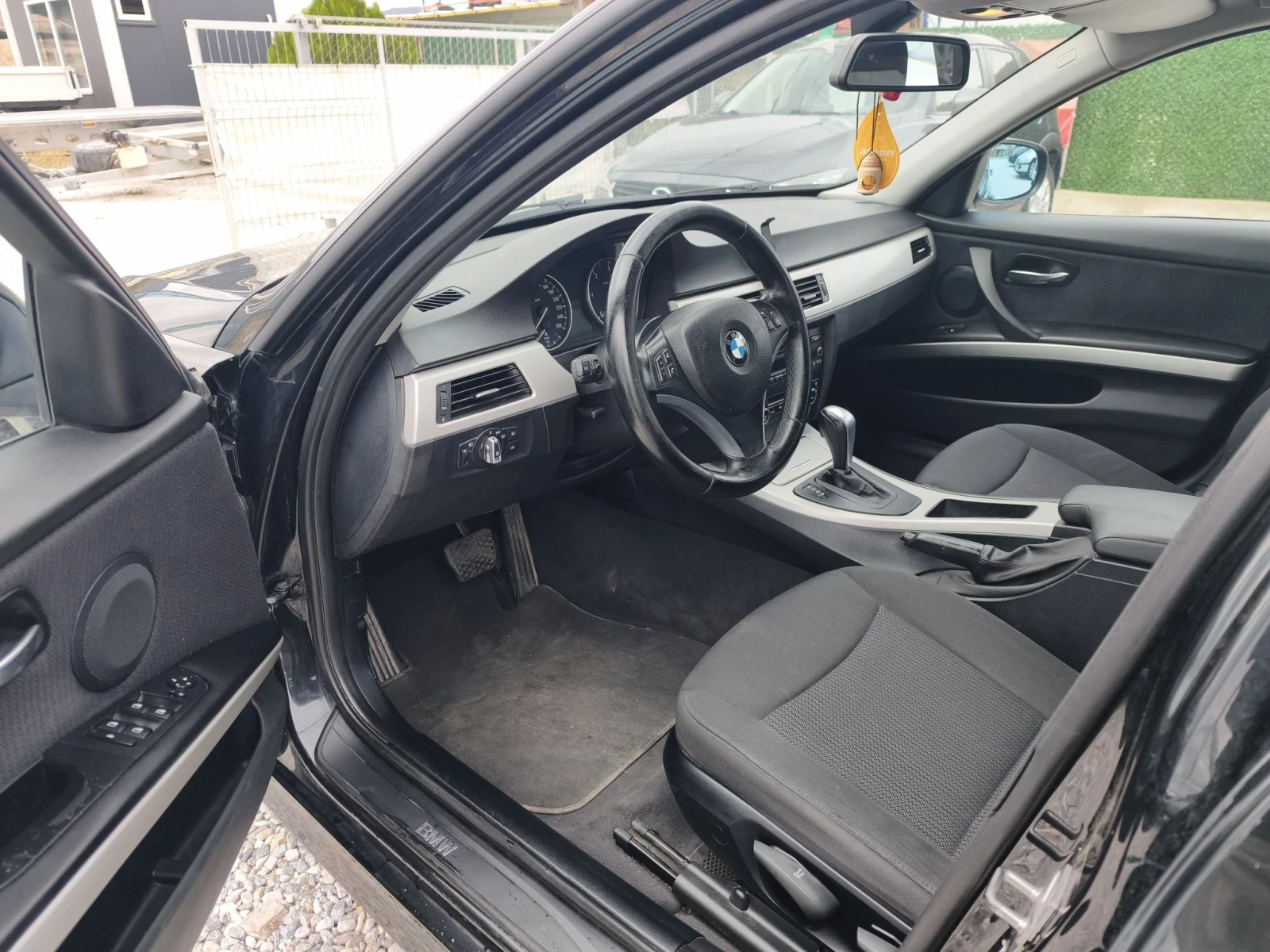 BMW 320 2.0 D, снимка 8 - Автомобили и джипове - 56463208