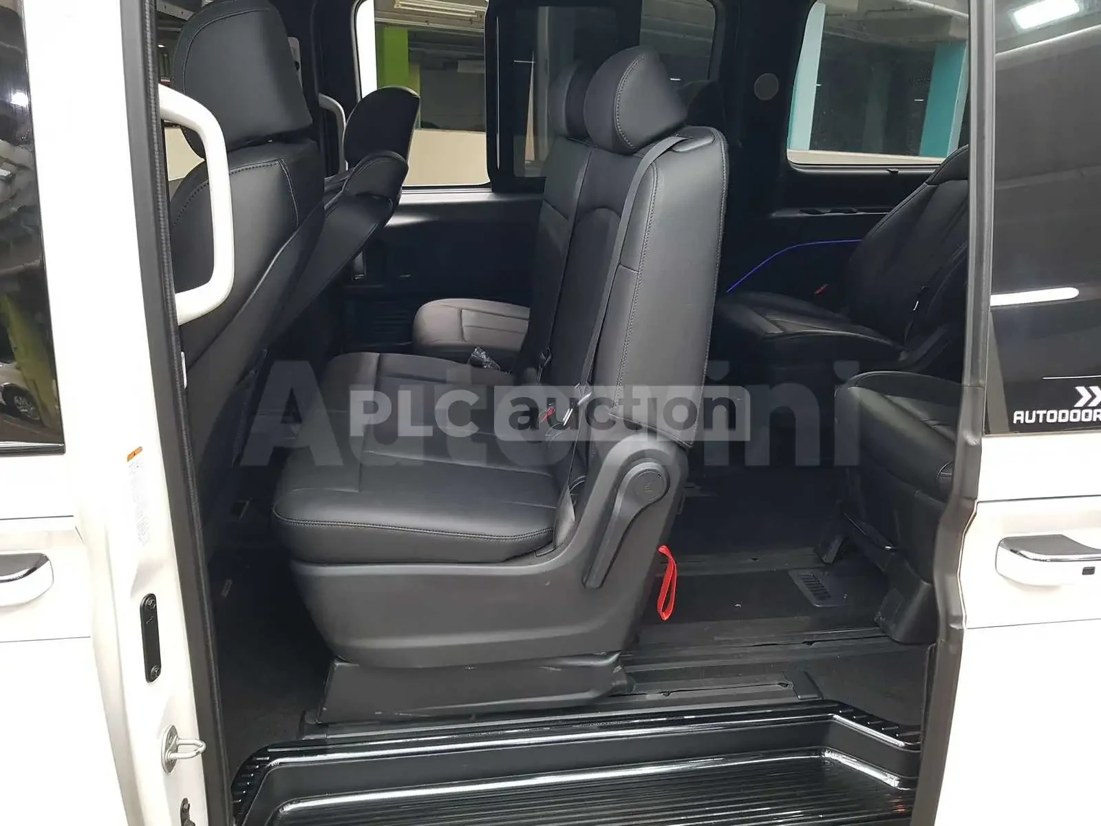 Hyundai Staria LOUNGE 11 ������ * FIRST-CLASS* T�������� | Mobile.bg � ����������� 12
