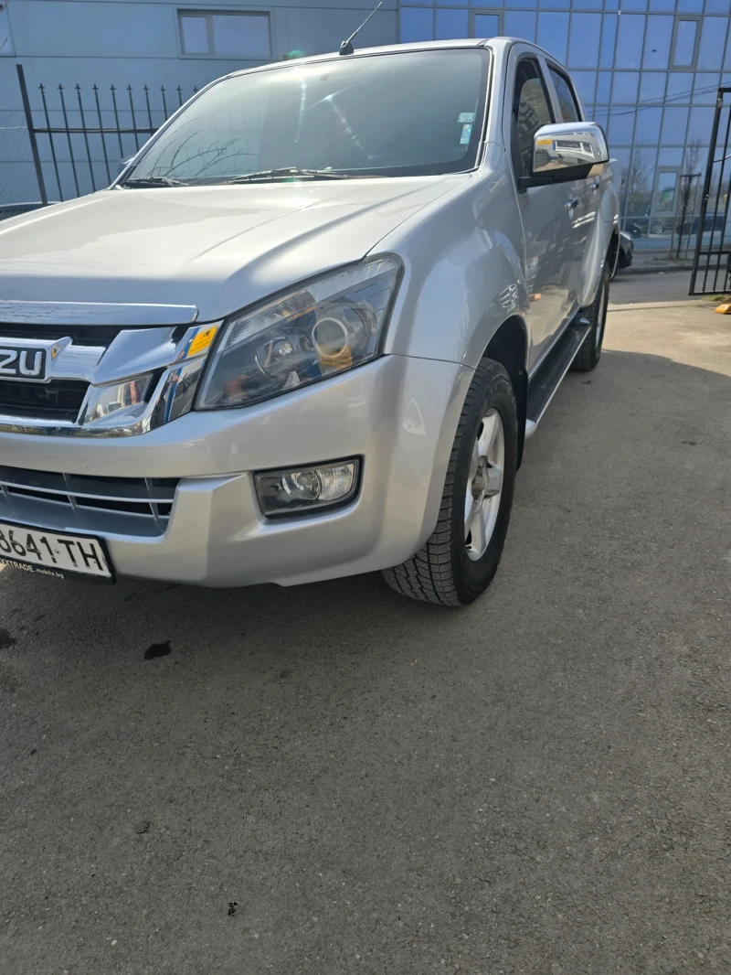 Isuzu D-max 2, 5 bi turbo, снимка 3 - Автомобили и джипове - 49596135