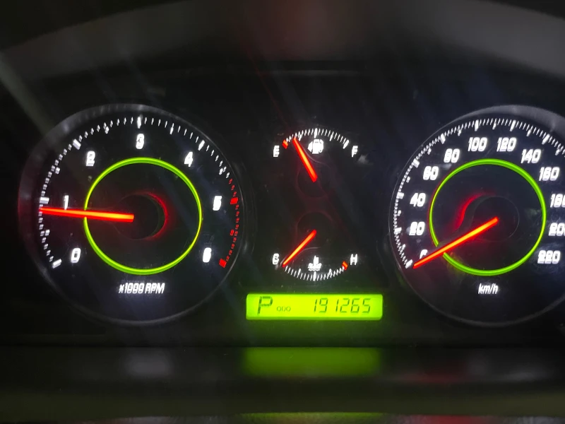 Chevrolet Captiva 2.0VCDI-6+ 1м.-4x4-КСЕНОН-NAVI-КАМЕРА-КОЖА С ПОДГР, снимка 11 - Автомобили и джипове - 52257954