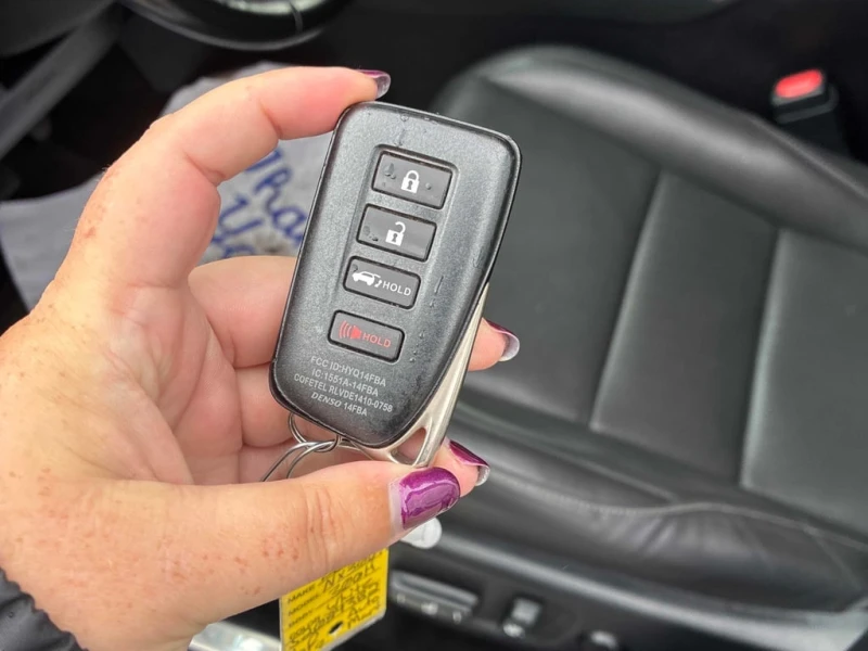 Lexus NX 300h  CARFAX * БЕЗ ПЪРВОНАЧАЛНА ВНОСКА, снимка 13 - Автомобили и джипове - 53164524