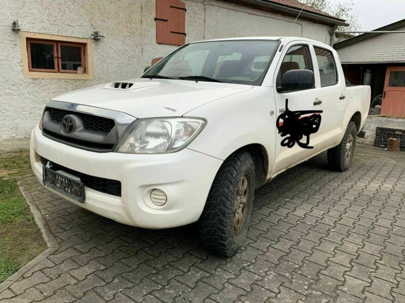 Toyota Hilux 2.5/3.0D-4D  - изображение 4