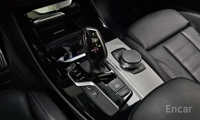 BMW X3 20D M пакет Head up Панорама 2 Ключа, снимка 7 - Автомобили и джипове - 55654854