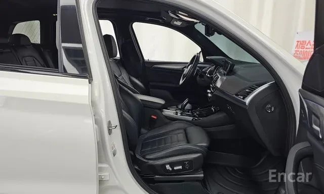 BMW X3 20D M пакет Head up Панорама 2 Ключа, снимка 9 - Автомобили и джипове - 55654854