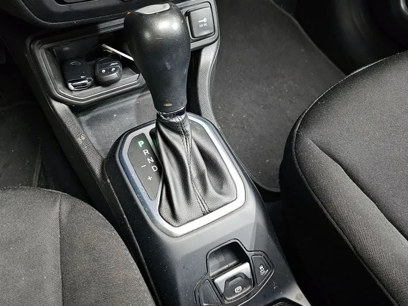 Jeep Renegade 2.4 LONGITUDE HIGH, снимка 8 - Автомобили и джипове - 55705546