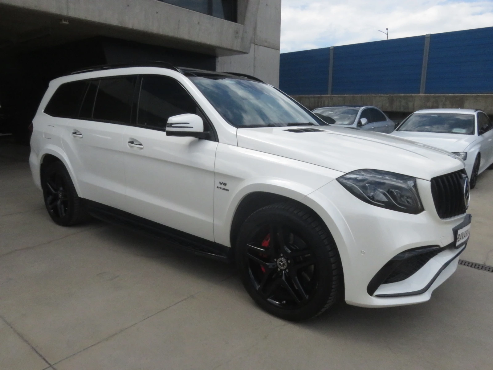 Mercedes-Benz GLS 63 AMG 3xTV, Вакуми, Oбдухване, Mасажи, Nappa, Keyless-Go - изображение 4