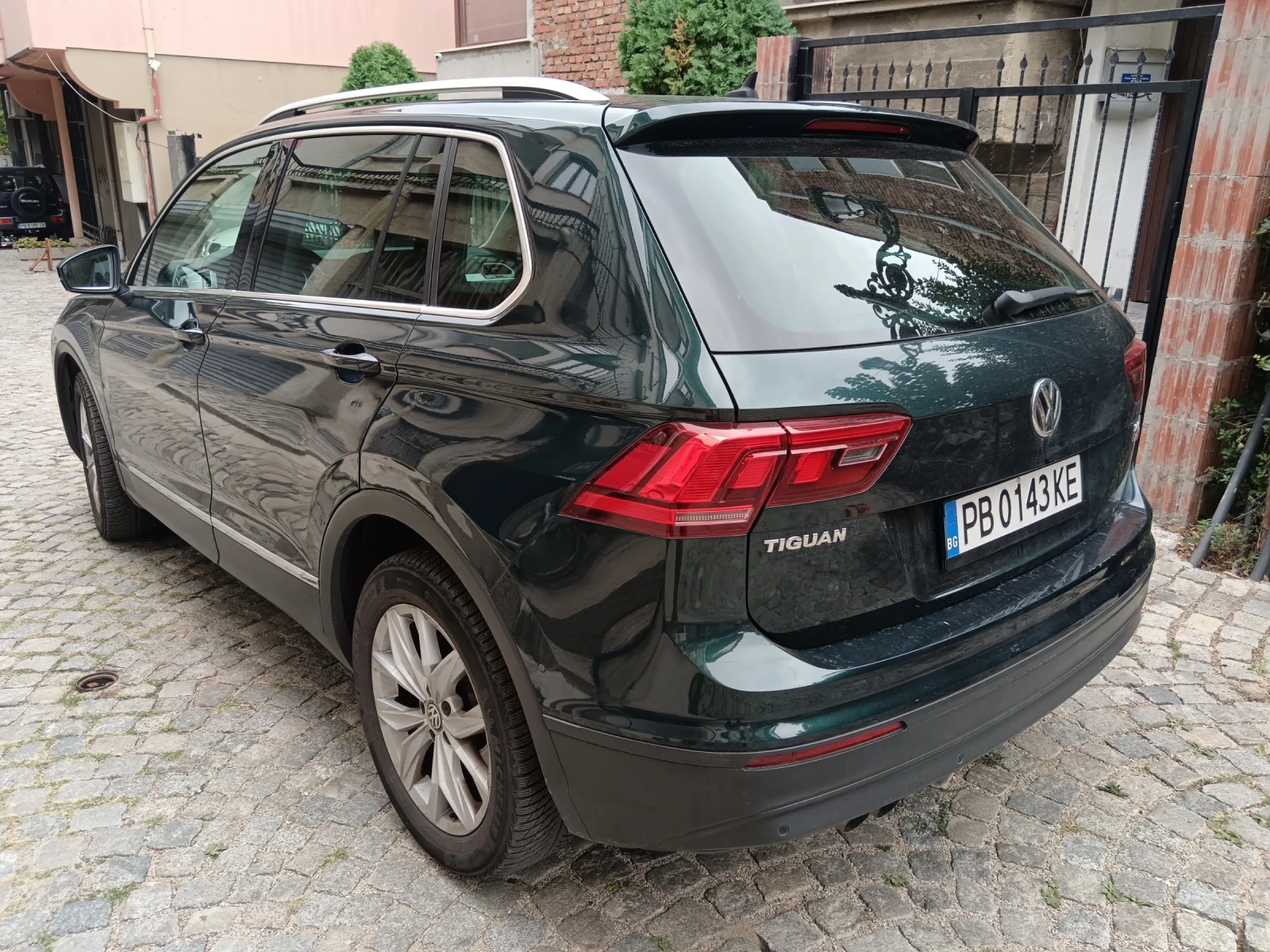 VW Tiguan TDI SCR 110KW Business BMT 4MOT DSG Sport utility - изображение 4