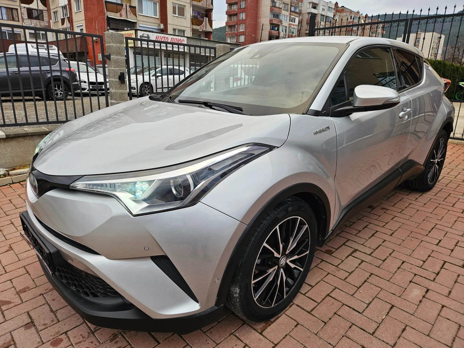 Toyota C-HR 1.8 Hybrid, Luxury, Подгрев, Park Assist! - изображение 3