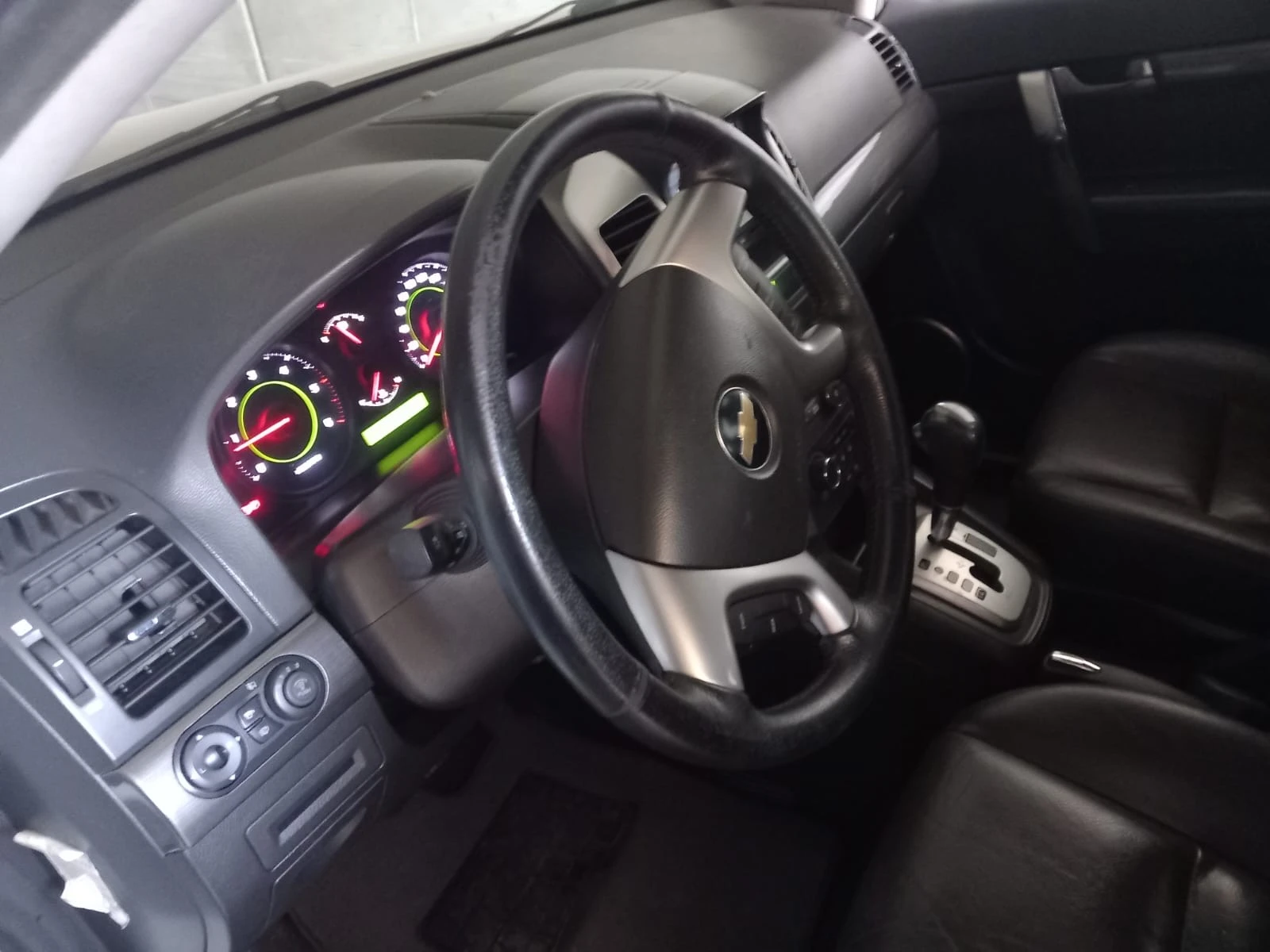 Chevrolet Captiva 2.0CDTI-6+ 1м.4x4-КСЕНОН-NAVI-КАМЕРА-КОЖА С ПОДГРЕ - изображение 7